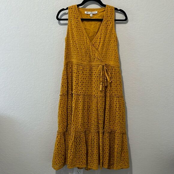 ANTHROPOLOGIE x FRYE Nuri Eyelet Dress Sleeveless Faux Wrap Mustard, Size S - Picture 2 of 11